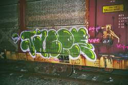 train_throw_up_jx.jpg