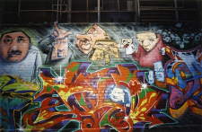 queens_nyc_graf_fall2001_4_t_kidx.jpg