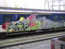 deas3_trasher2004x.jpg